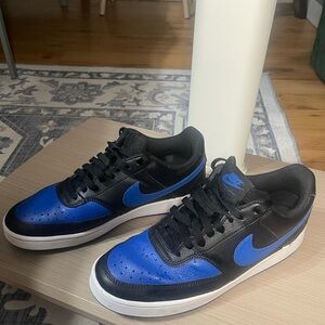 Nike court vision low Blue/black size 8.5
Excellent condition